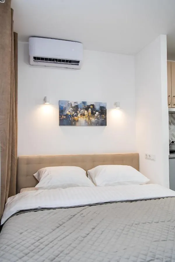 Apartment Myfreedom Apartments: Metro Klovska, Near Military Hospital Kyiv